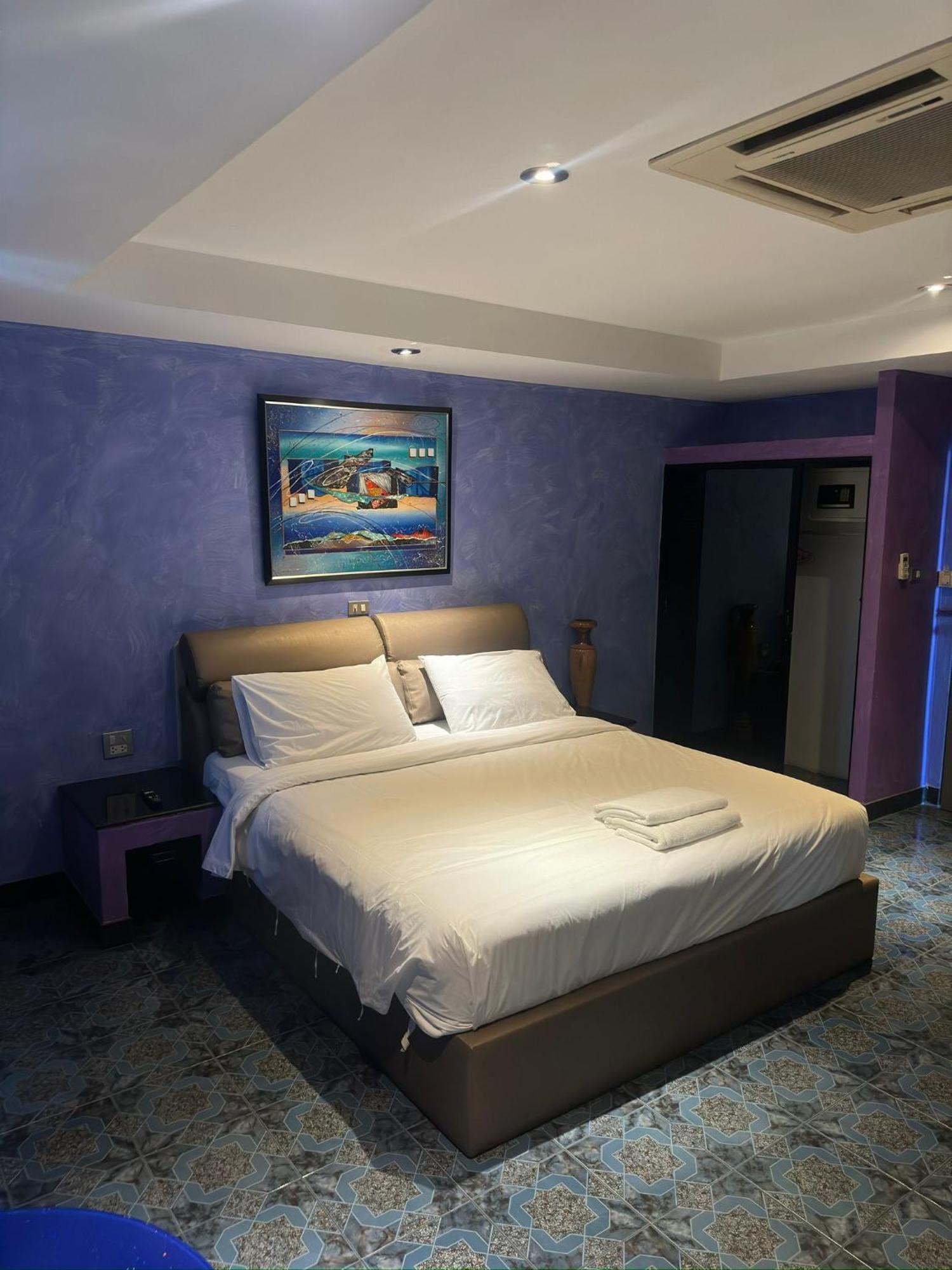 Koenig Hotel Pattaya Near Walking Street ภายนอก รูปภาพ