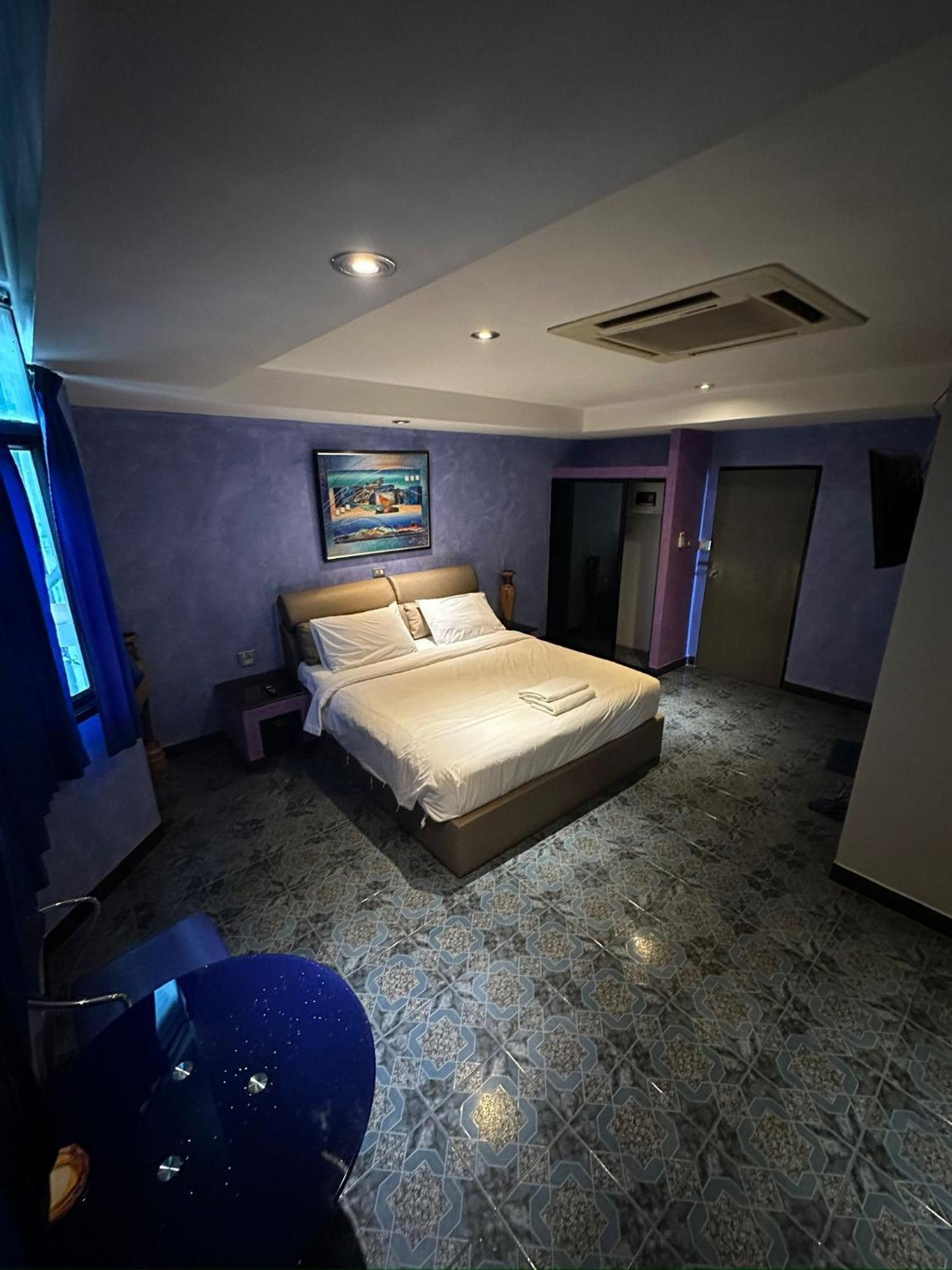 Koenig Hotel Pattaya Near Walking Street ภายนอก รูปภาพ