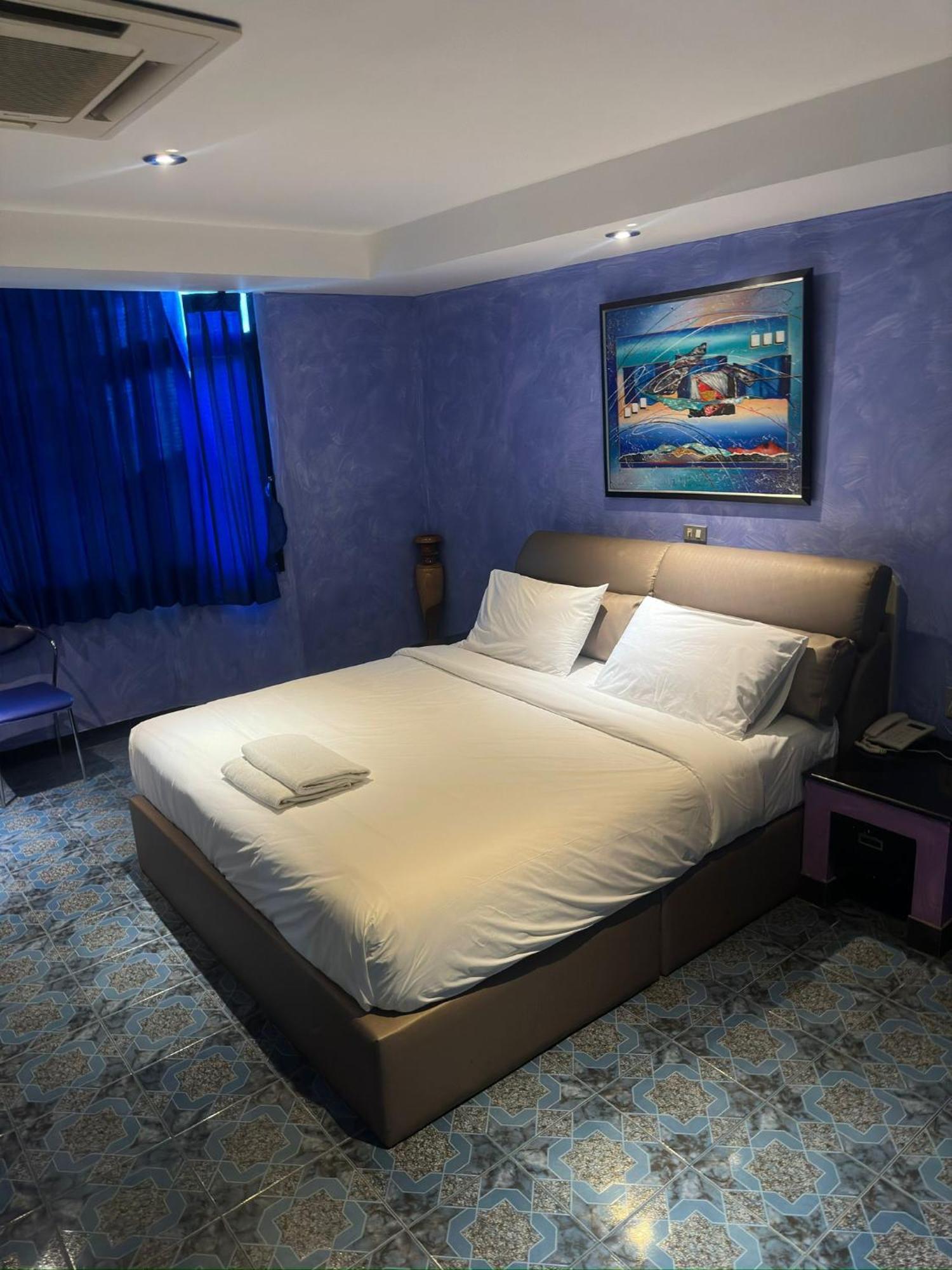 Koenig Hotel Pattaya Near Walking Street ภายนอก รูปภาพ